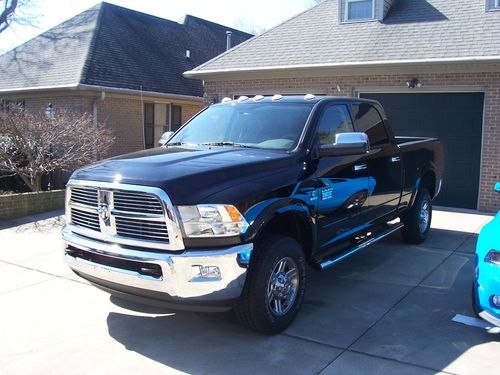 2012 dodge ram 2500 truck  (same as new with only 125 miles)