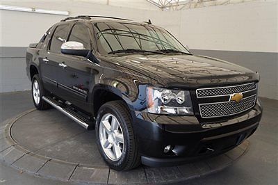 2013 chevy avalanche 4wd-black diamond-lt-navigation-leather-flawless condtion