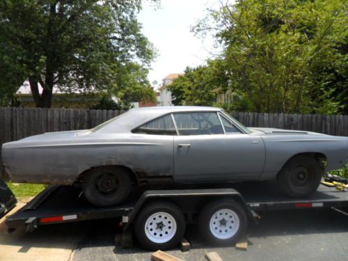 1968 plymouth road runner 383 , 4 speed , hardtop , project car
