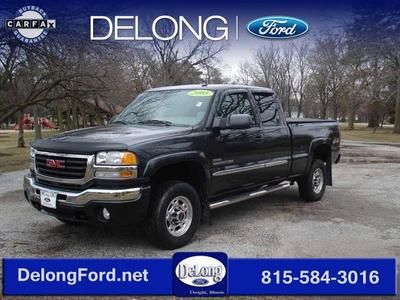 Clean carfax, duramax 6.6l v8 turbocharged, 4wd, and heated front seats