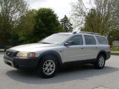 2005 volvo xc70 wagon 4-door 2.5l awd cross country