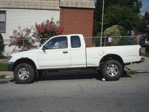 1996 toyota tacoma extended cab pickup 2-door 2.7l