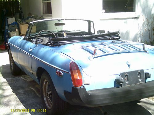 1977 mgb convertible, mostly complete running project car with new battery/tires