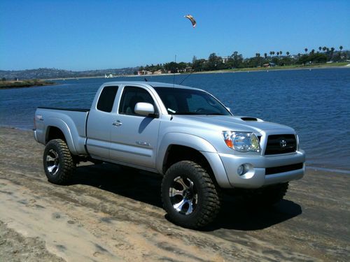 2008 toyota tacoma trd extended cab pickup 4-door 4.0l with extras