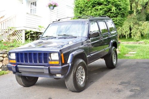 1997 jeep cherokee country, no rust, low miles.