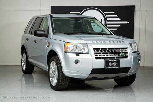 Hse lr2 land rover silver/black!!! well maintained!!! awd- very clean!!