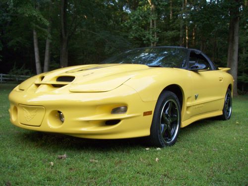 2002 trans am*collector edition*6-speed-26,000miles*2 owner*clean carfax*mint!
