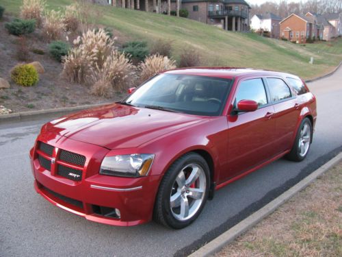 2006 dodge magnum srt8, maroon/black-gray, 33k miles, immaculate condition