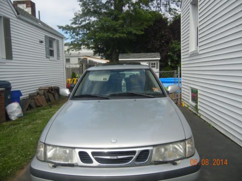 2001 saab 9-3 turbo runs perfect, clean, with 17 inch aero rims,will email photo
