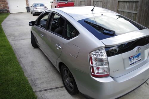 2007 toyota prius touring hatchback 4-door 1.5l, leather seats and gps system