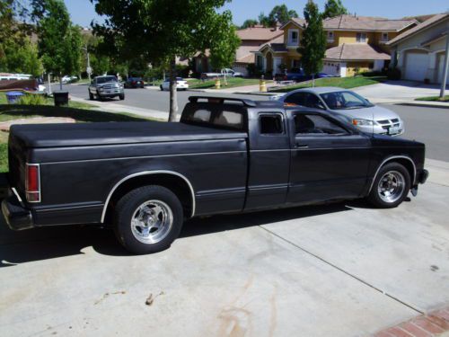 Project  s-10 pick-up truck