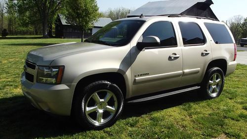 2007 chevrolet tahoe lt v8 auto 4x4 85,000 miles leather loaded