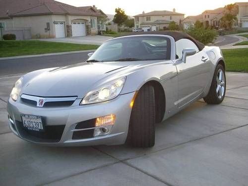 2008 saturn sky  silver 5 speed 38,000 miles excellent condition by owner base
