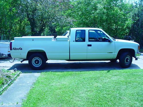 1998 chevy  extended  cab 4wheel drive 8' bed with tool boxes