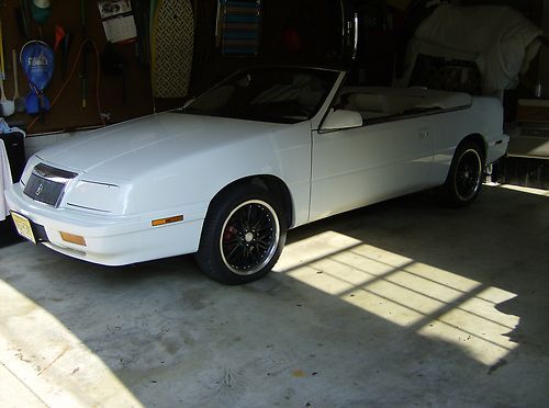 1992 chrysler lebaron base convertible 2-door 3.0l