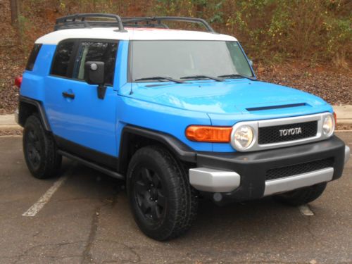 2008 toyota fj cruiser sport utility 4x4 lots of upgrades excellent condtion