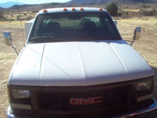 1 ton, dually 6.5 l turbo diesel with utility bed,at,pb,ps,.