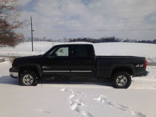 2006 chevrolet 4x4 crew cab, short bed, duramax very low reserve! better hurry!!
