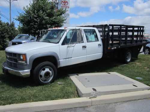 *** 2001 chevy 3500hd cab/chassis *** post bed ** crew cab 4-door **