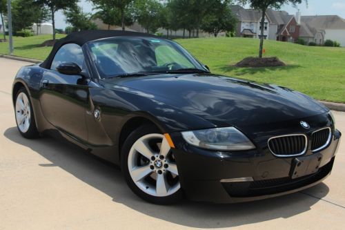 2004 bmw z4,sports package,heated seats,clean title,rust free,watch video