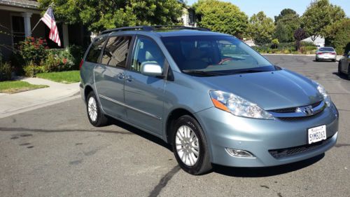 2007 toyota sienna limited awd - fully and totally loaded!