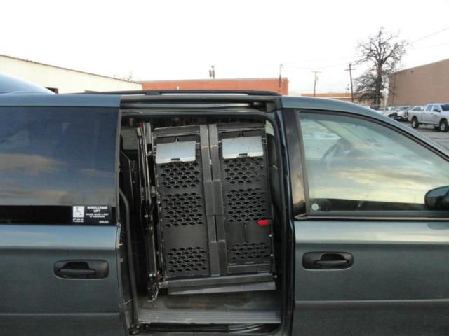 Dodge grand caravan base mini cargo van 4-door