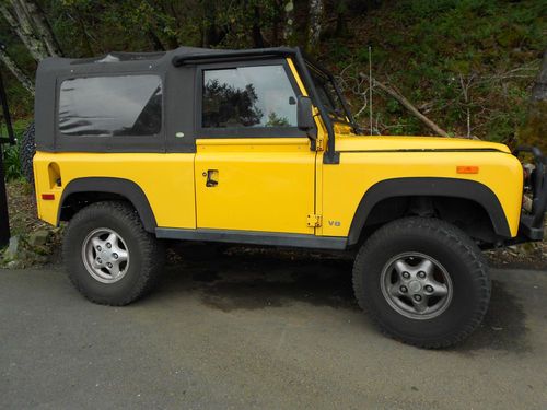 Very clean 1994 d-90 land rover original yellow rare vehicle