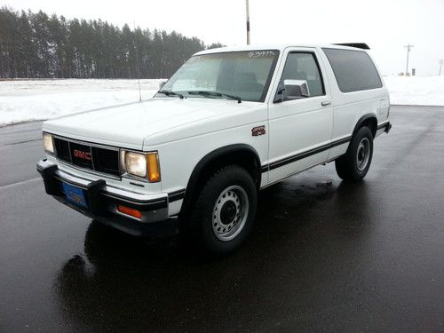 ~~no reserve rust free california 1985 gmc jimmy 4wd with 51,xxx actual~~