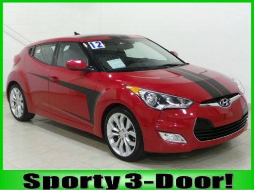 Fwd sporty red sunroof floor mats 3 door aux 12-v cd xm ac dual exhaust  alloys