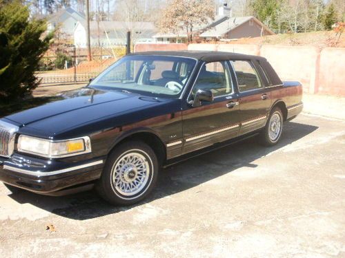 1996 lincoln town car black w carriage top sunroof michelin