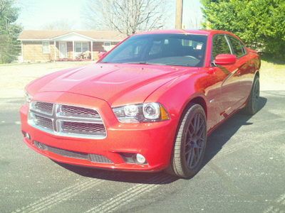 Charger r/t with all wheel drive 5.7l hemi nav roof heated seats financing