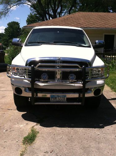 2002 lifted dodge ram 1500 lots of chrome!!11