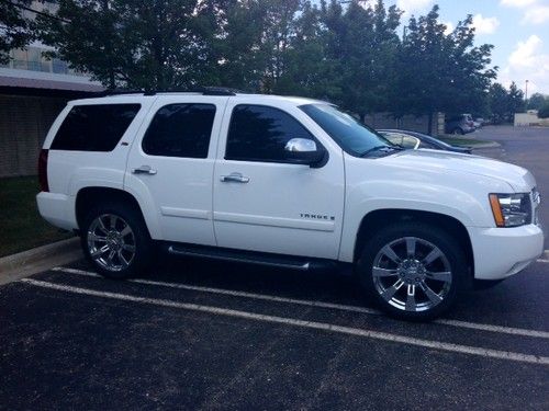 White tahoe z71- excellent condition