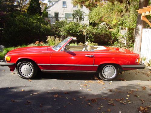 Red mercedes 560 sl convertible