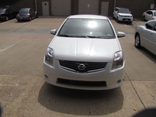 4dr sedan | 4 cylinder | clean title | low miles | great mpg | no reserve !!!!!