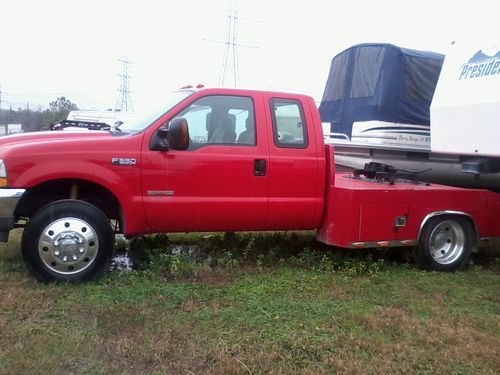 2004 ford 550 super duty tow vehicle