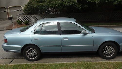 1993 toyota camry le sedan 4-door 2.2l