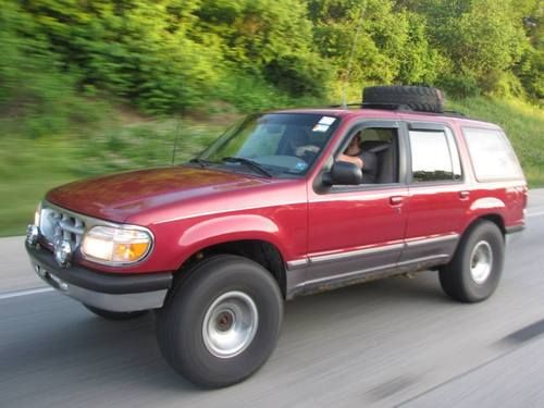 1996 ford explorer xlt lifted!