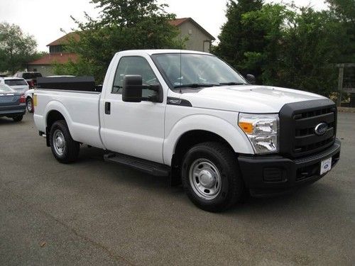 2011  xl 2wd, heavy duty and  low miles w/liftgate