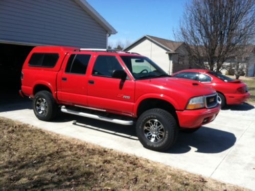 2002 gmc sonoma zr5 4x4 (lifted, red, sls, low miles)