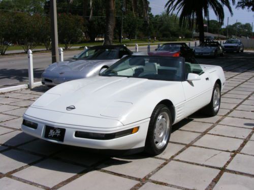 Chevy corvette 1992 triple white convertible low miles automatic
