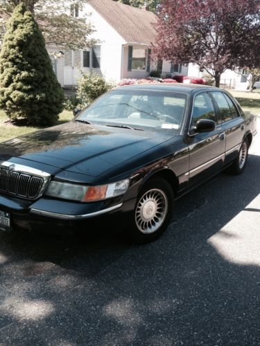 2000 mercury grand marquis 73610 miles ***reasonable offers considered***
