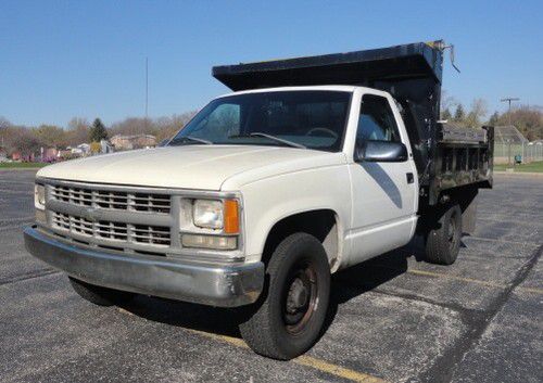 1998 chevy 2500 dump truck, fleet maintained,  low miles,  very nice no reserve