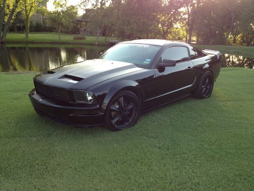 ****2006 mustang gt premium 5-speed blacked out / many upgrades****