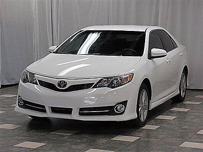 2013 toyota camry se only 16k warranty trade in vehicle