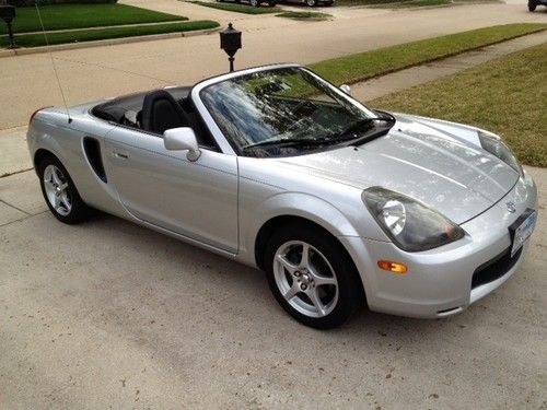 2002 toyota mr2 spyder, silver, convertible one owner