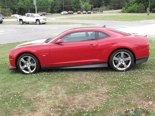 2010 chevrolet camaro ss coupe, red, like new, low mileage, ground effects