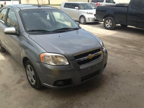 2011 chevrolet aveo great car great mileage great price!