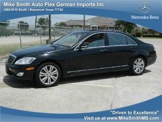One owner, clean carfax, 4matic, rearview camera
