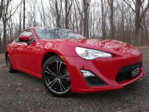 2013 scion fr-s, firestorm red, must see, best price out there!!